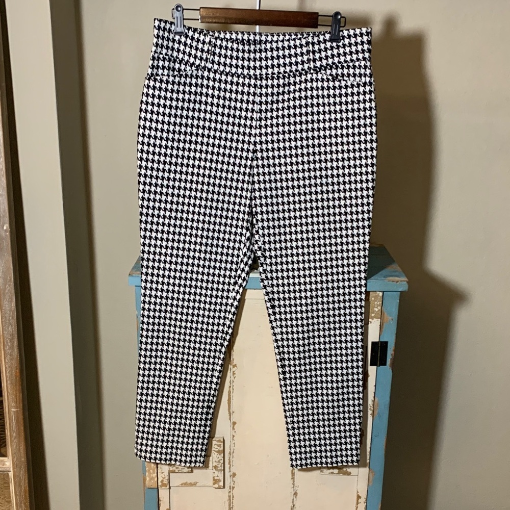 Jules & Leopold Black and White Houndstooth Pull on Pants. Size Large